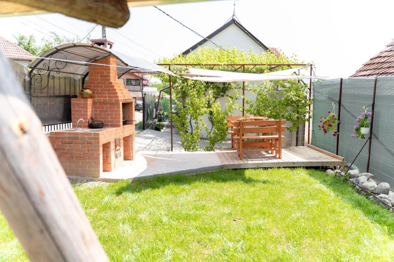 La Fanar Guesthouse Curtea de Argeş Exteriér fotografie